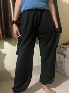 Buy full look including tshirt trouser and scrunches