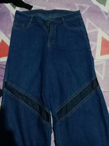 Stylish Wide-Leg Jeans with Mesh Detail