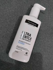 Neutrogena Ultra Gentle Creamy Cleanser