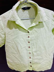 Light Green Button-Up Short Sleeve Top
