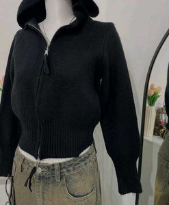 Black Cropped Zip-Up Hoodie