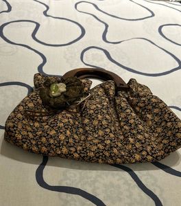Floral Purse with Wooden Handles
