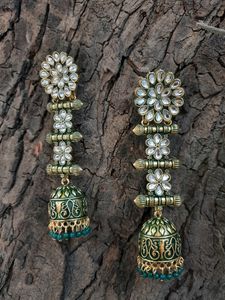 Gorgeously designed Kundan Earrings 🤩🤩