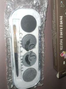 CUFFS N LASHES HANDY- DANDY PALETTE