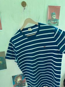 Hollister Striped T-Shirt (T551)