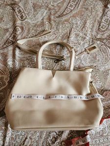 Must Have Handbag 👜