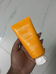 Dot & Key Vitamin C+E Face Wash