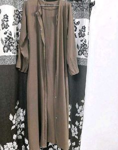 Elegant abaya with scarf