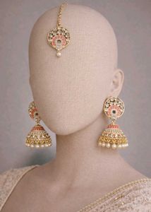 Elegant Jhumka Earring & Maangtika Set