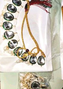 Elegant Jewellery Set With best quality...