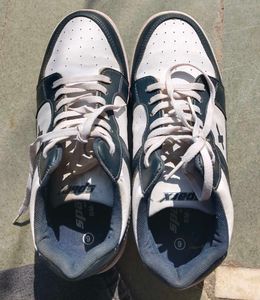 Sparx Sneakers