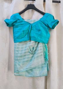 Elegant Teal Saree with Matching Blouse