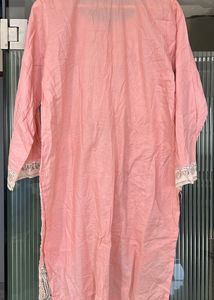 Elegant Pink Embroidered Kurta 🩷