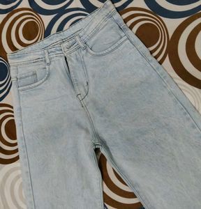 Light Wash Wide Leg Jeans Unisex