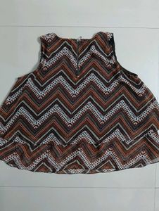 Stylish Zigzag Print Sleeveless Top