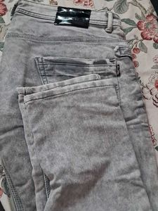 Grey Acid Wash Denim Jeans ✨️✨️