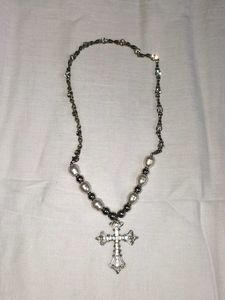 Elegant Cross Pearl Necklace