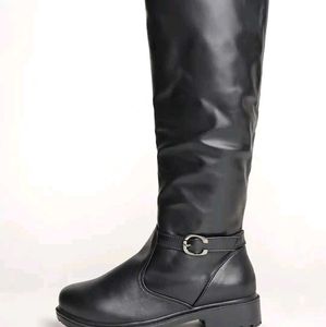 Black Knee-High Boots with Buckle Accent