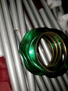 Sparkling Emerald Bangles