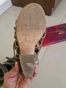 unique trendy heels