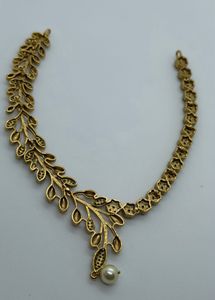 Elegant Leaf Design Necklace with Pearls