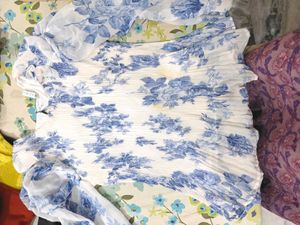 Blue Floral Print top
