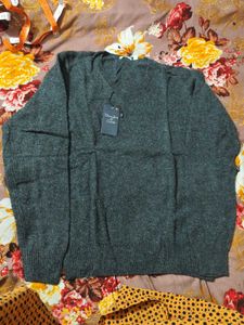 Men's Cozy V-Neck Pullover Sweater