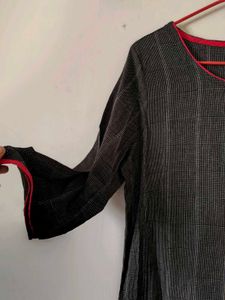 Stylish Grey Kurta with Magenta Accents