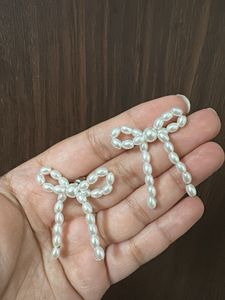 pearl bow shaped earrings