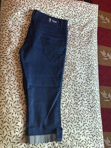 Dark blue 3/4th denim jeans from Femo