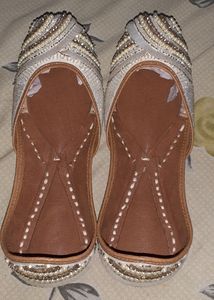 BRAND NEW PEARLS JUTTIS & FLORAL SANDALS (FREE)