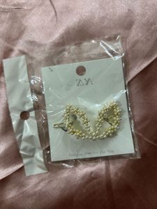 Elegant Pearl Hair Clips