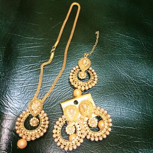 Chain Pendant Earrings Maang TikkaChain Pendan