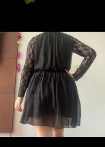 Chic Black Lace Sleeve Dress