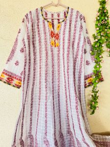 White &amp; Maroon Printed Kurta