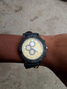 Sporty Yellow Dial Watch