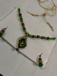 Women's Necklace With Elegant Earrings