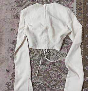 Chic White Long Sleeve Crop Top