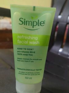 Simple Refreshing Facial Wash