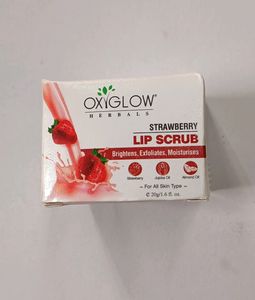 Oxyglow Herbals Strawberry Lip Scrub