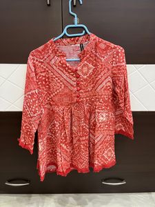 Beautiful Gathered Top With Adjustable Dori At The