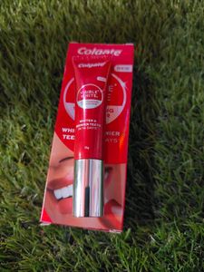 Colgate Visible White Whitening Booster