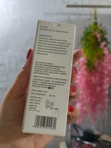 Insight 2% Hyaluronic Acid Face Serum