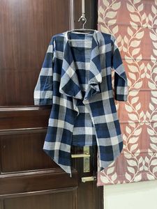 Checks Woolen Shrug