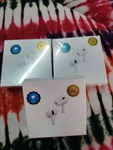 FREE DELIVERY Wireless Earbuds with Charging Case