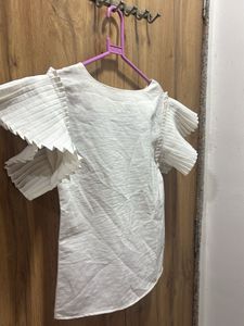 Chic Pleated Sleeve White Top