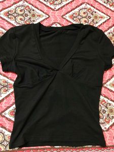 savana Stylish Black Plunging Neck Top