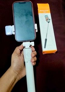 selfie stick with bluetooth remote