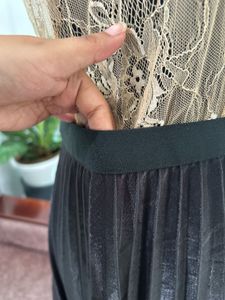 Elegant Black Pleated Skirt