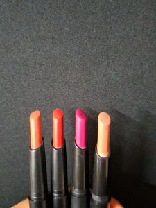 Set of 10 Lipsticks from Baked Beaut